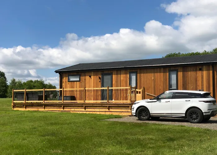 Shropshire Lodges - Romantic Luxury Hot Tub Breaks