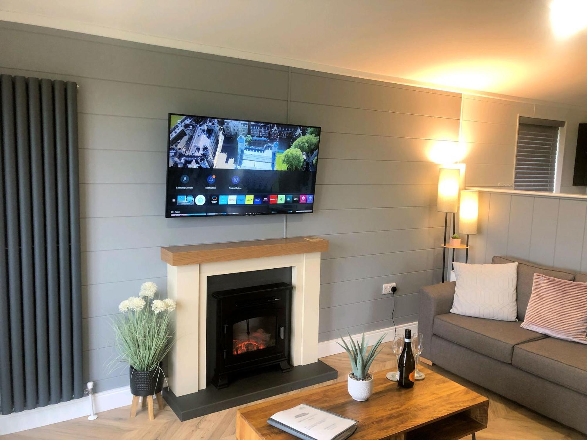 Apartment Shropshire - Romantic Luxury Hot Tub Breaks *