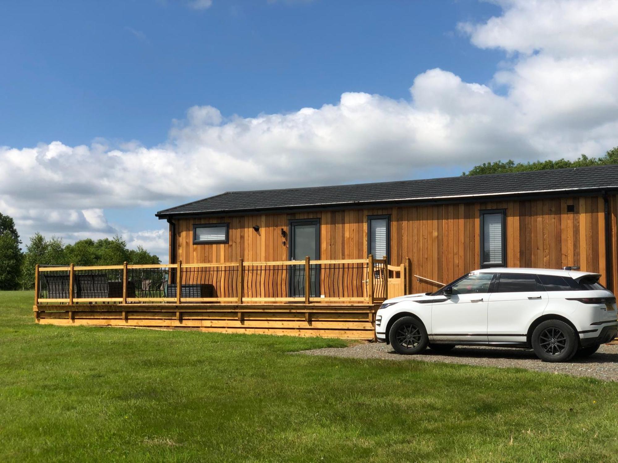 Shropshire - Romantic Luxury Hot Tub Breaks Apartment *
